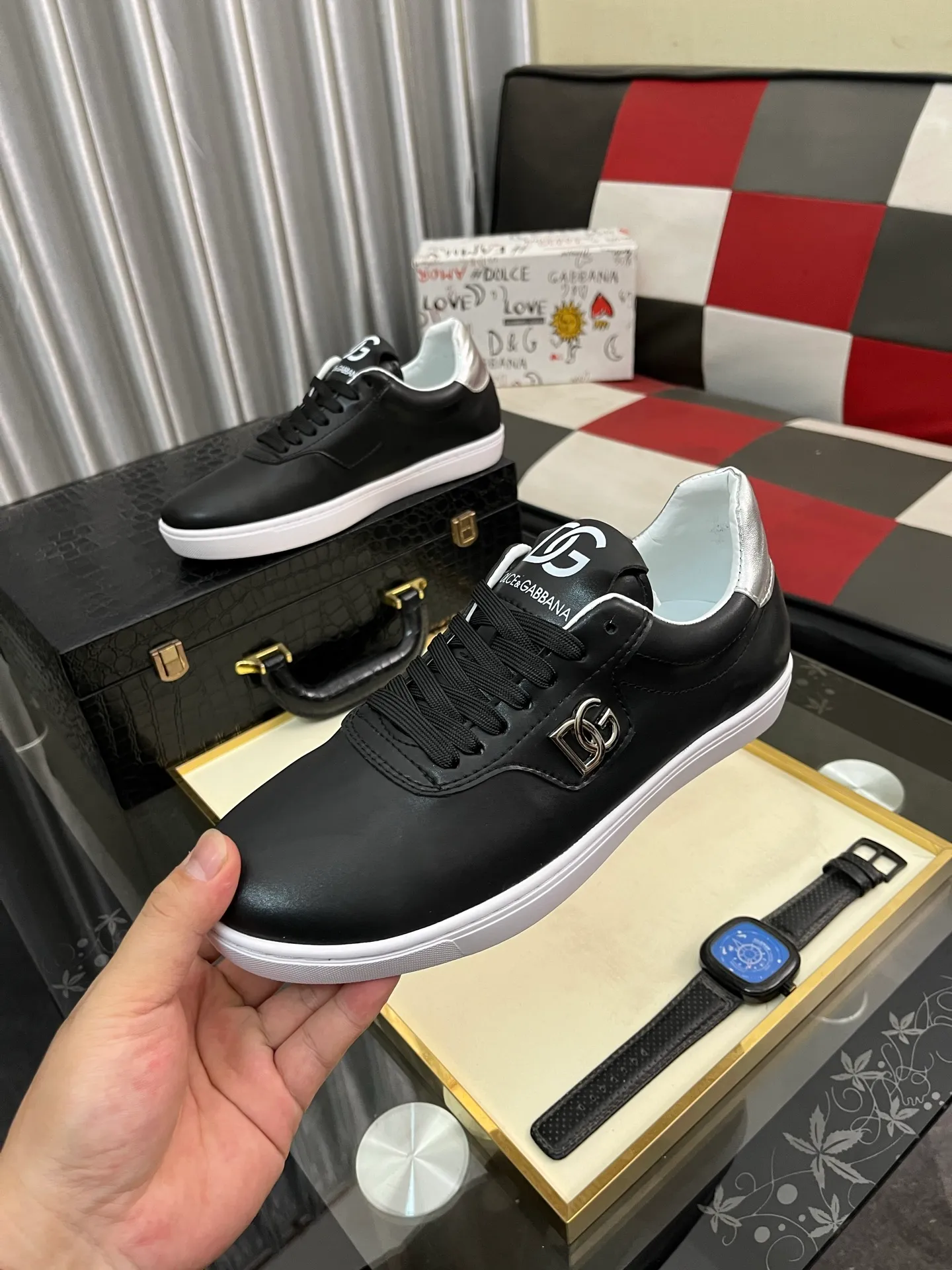 Men's Men's Shoes💰420⌚️⌚️Dolce&Gabbana••DG✔️Men's Sports•Casual Shoes. Original goods from top counters. Original imported cowhide, multi-material splicing design ➕Imported cowhide lining, cowhide feet ➕Original TPR elastic outsole. Size: 38-46